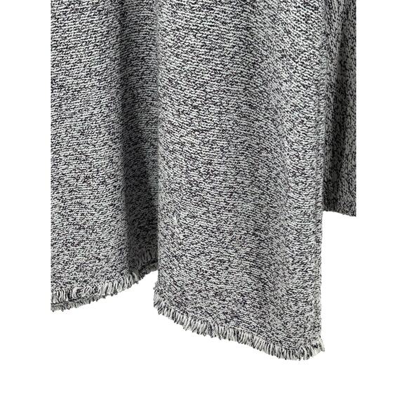 Chico’s Size 3 Gray Sweater with Fringed Bottom Size 16/18-‎ Comfy & Stylish! - Picture 8 of 10